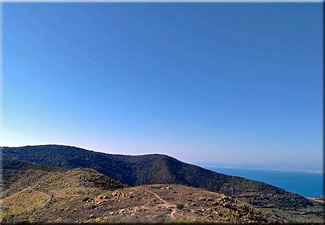 Blick auf den Monte Tresino und das Meer