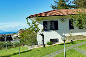 Ferienhaus Casa Angeli mit großem Garten an der Cilento Küste