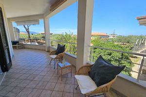 Terrasse der Ferienwohnung Lago Mare