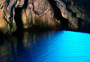 Die blaue Grotte bei Palinuro, ein faszinierendes Naturschauspiel