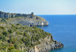 Felsen bis ans Meer - die Küste im Südcilento